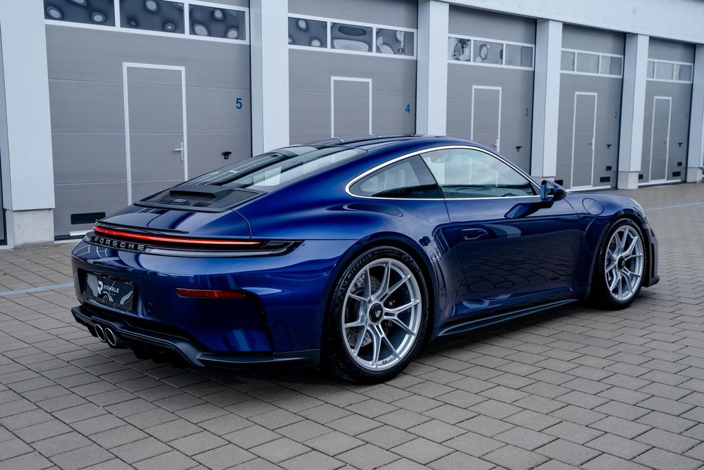 Porsche 992 2025