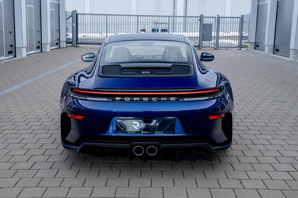 Porsche 992 2025