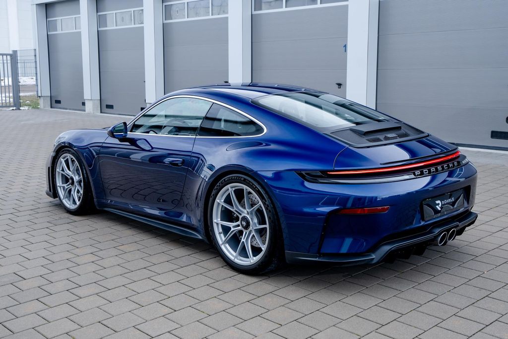 Porsche 992 2025