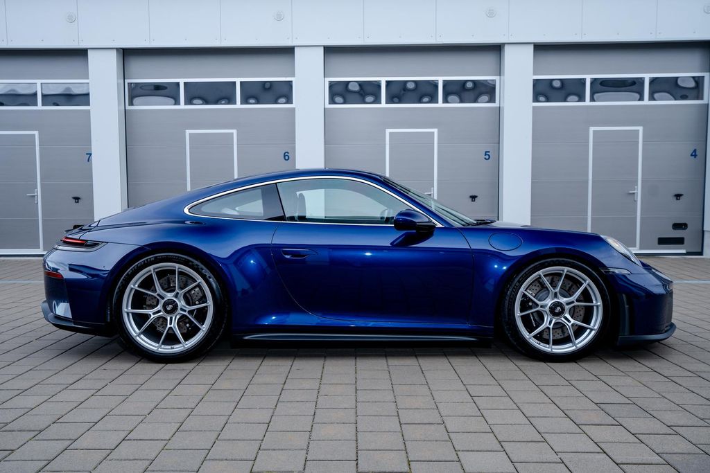 Porsche 992 2025