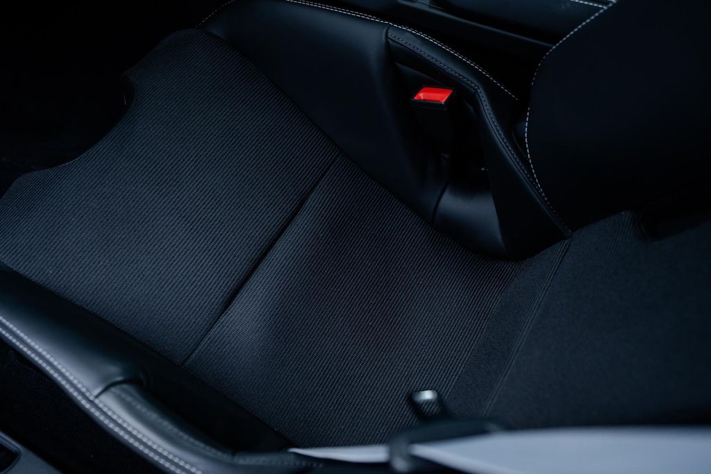 Porsche 992 2025