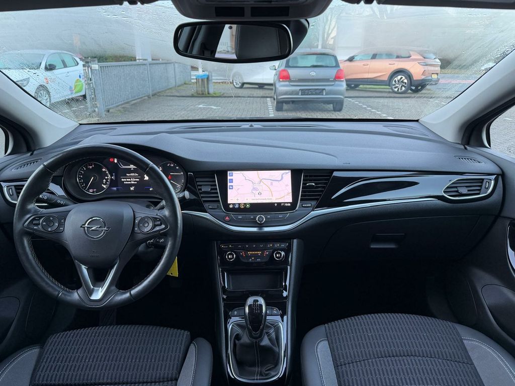 Opel Astra 2021