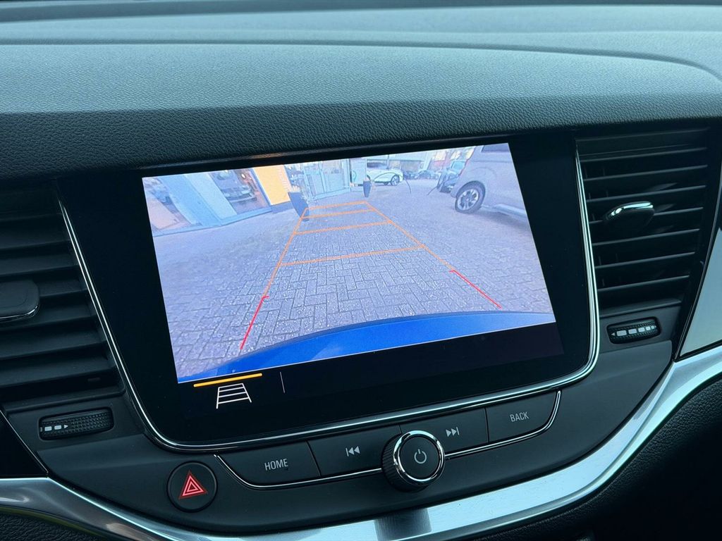 Opel Astra 2021