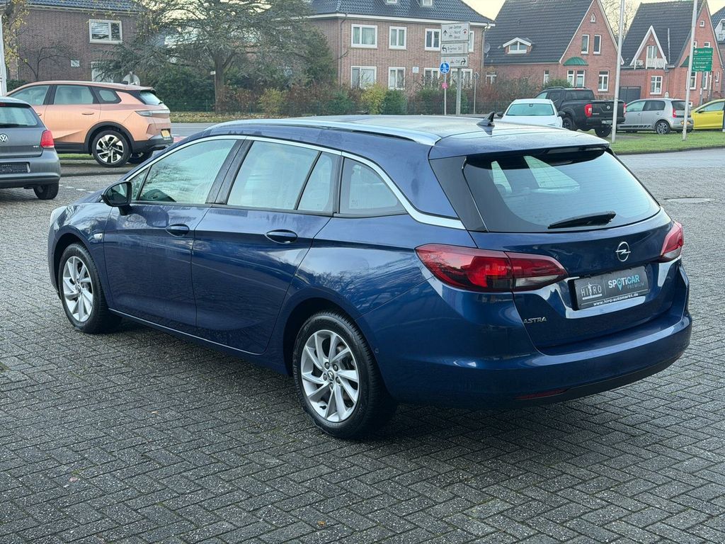 Opel Astra 2021