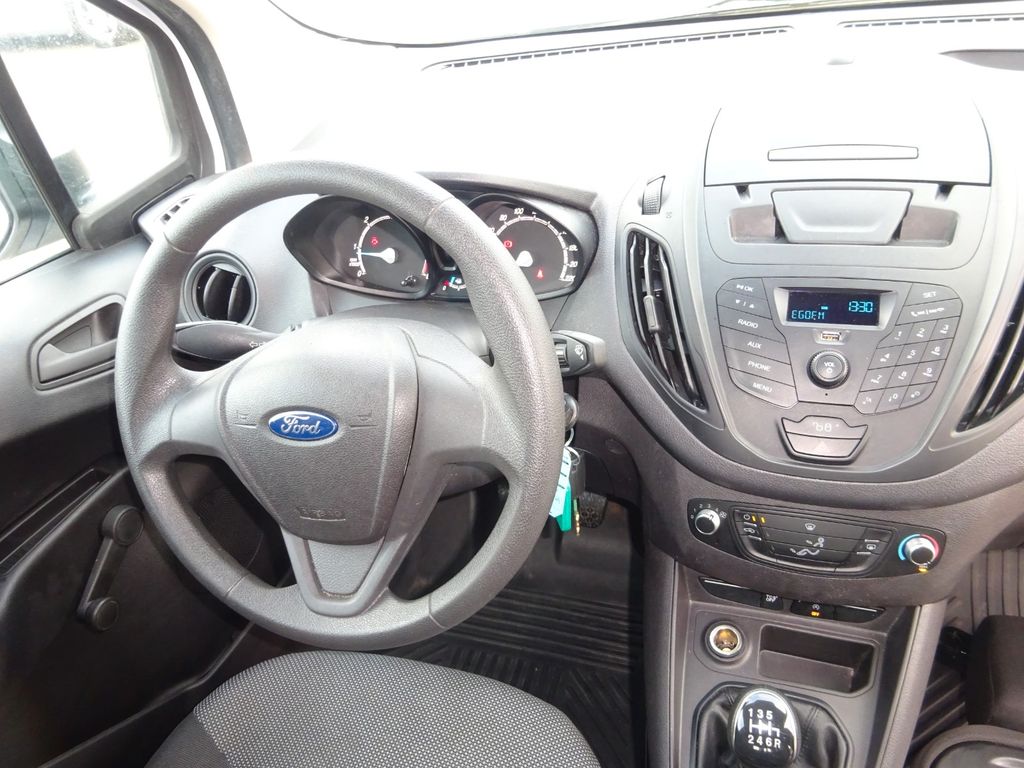 Ford Transit Courier 2023