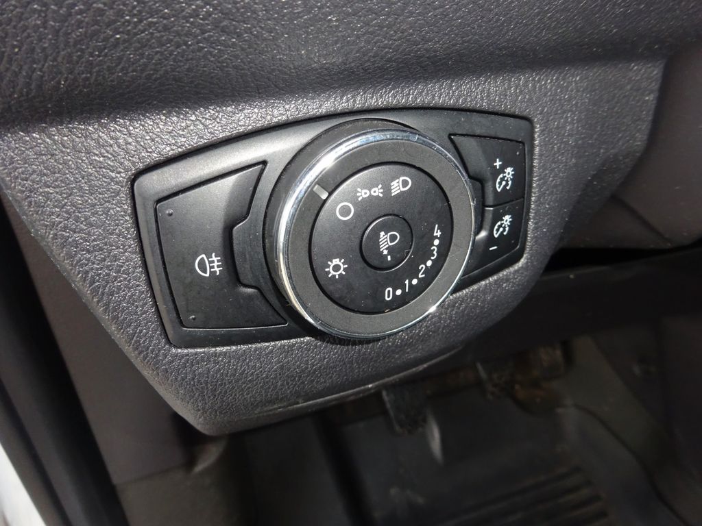 Ford Transit Courier 2023