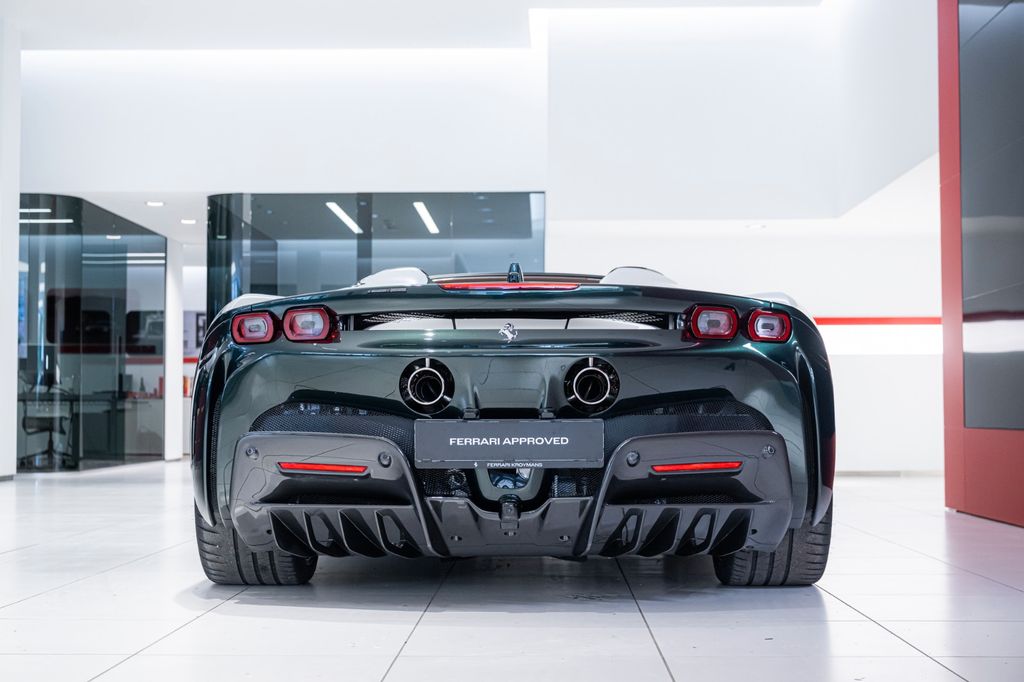Ferrari SF90 2025