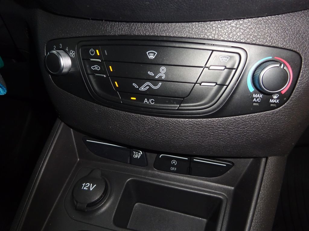 Ford Transit Courier 2023