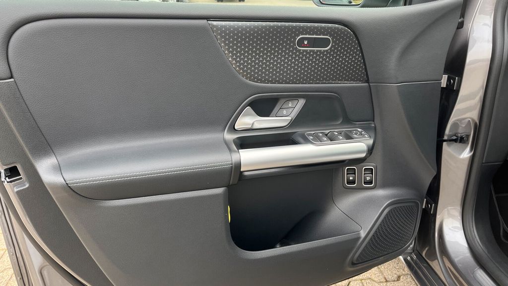 Mercedes-Benz B 250 2024