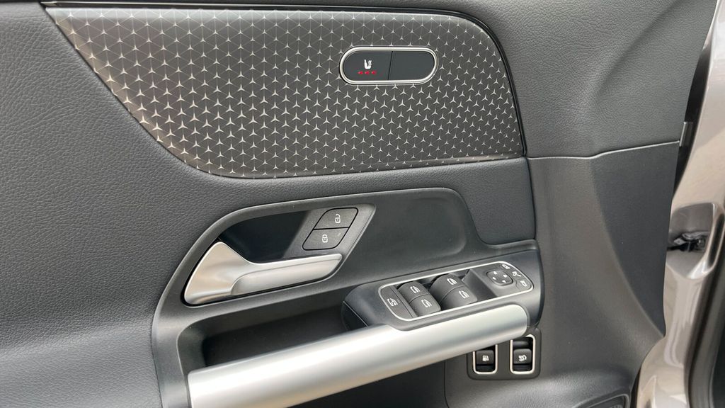 Mercedes-Benz B 250 2024