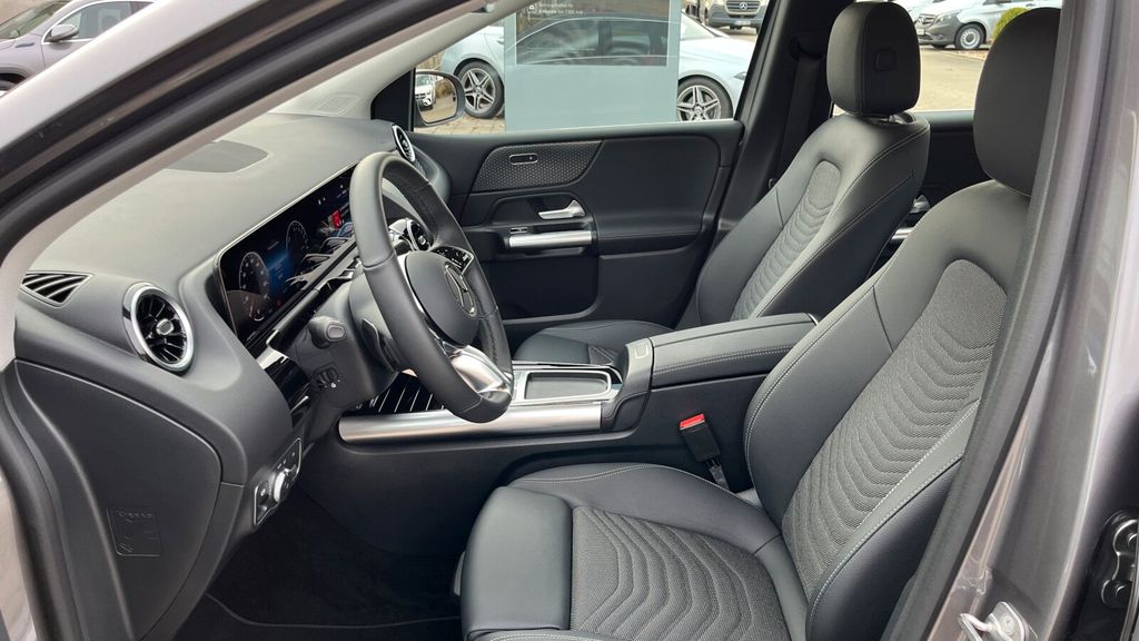 Mercedes-Benz B 250 2024