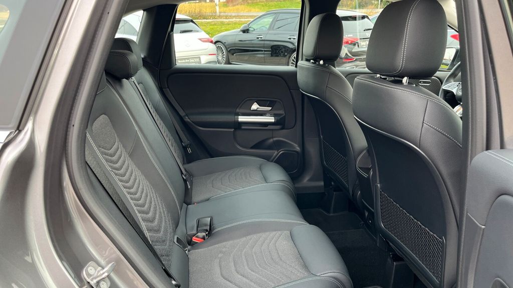 Mercedes-Benz B 250 2024