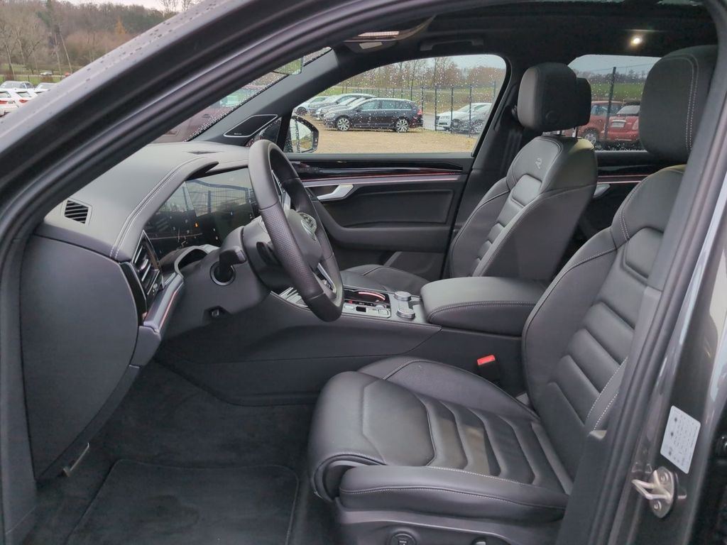 Volkswagen Touareg 2025