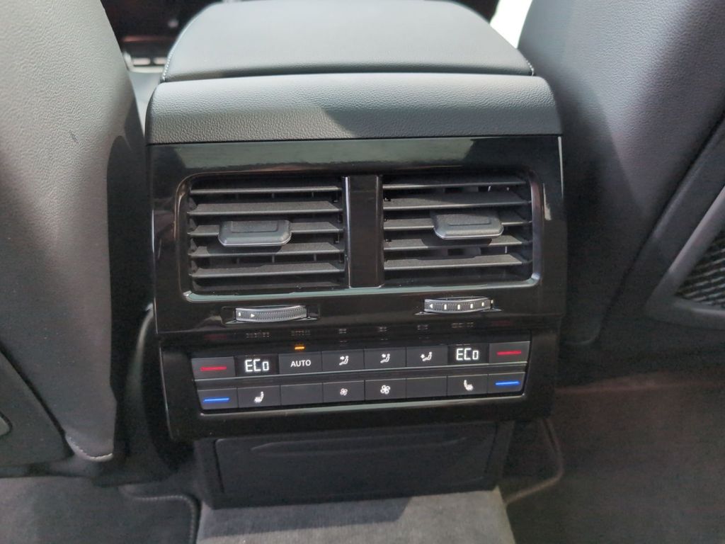 Volkswagen Touareg 2025