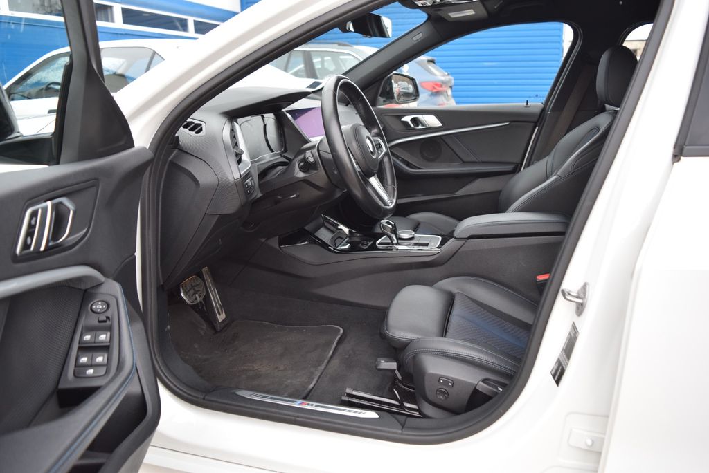 BMW 116 2021