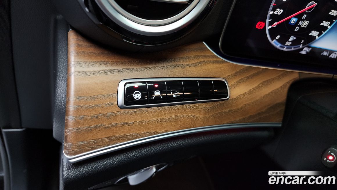 Mercedes-Benz E-Class 2020