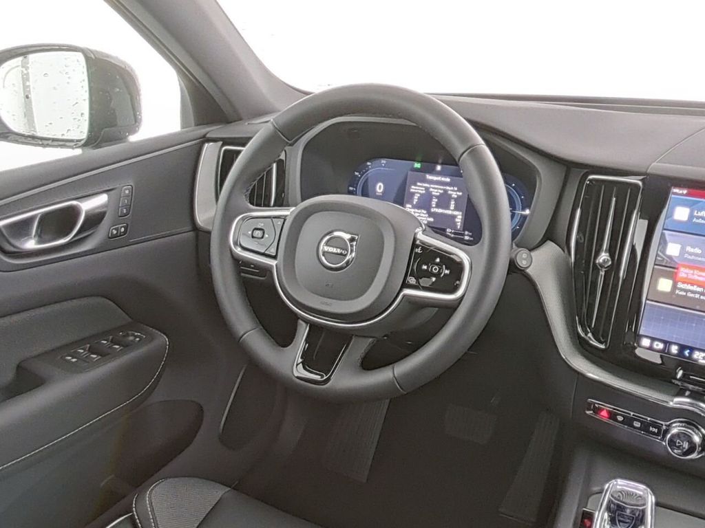 Volvo XC60 2025