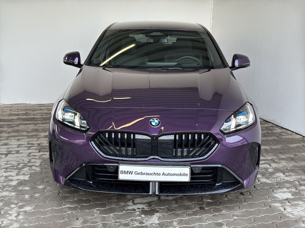 BMW 120 2025