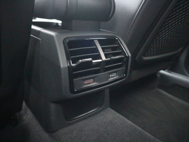Audi RSQ3 2021