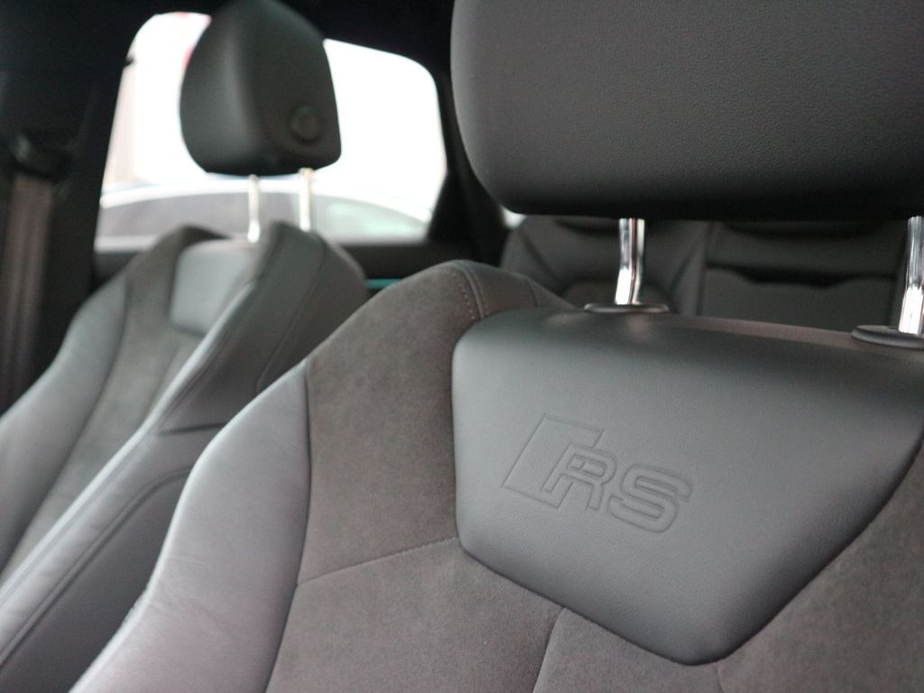 Audi RSQ3 2021