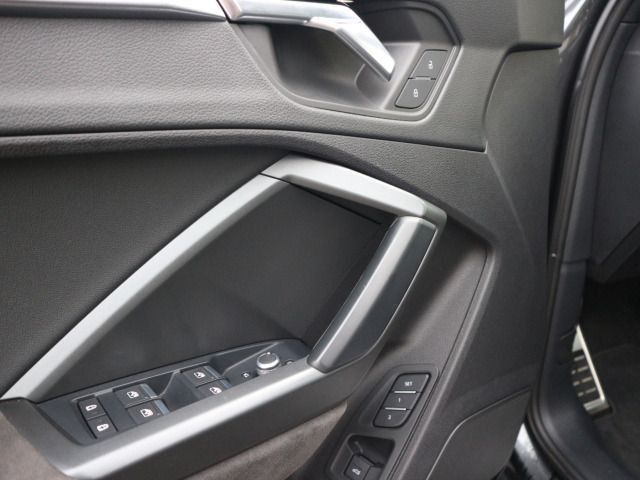 Audi RSQ3 2021