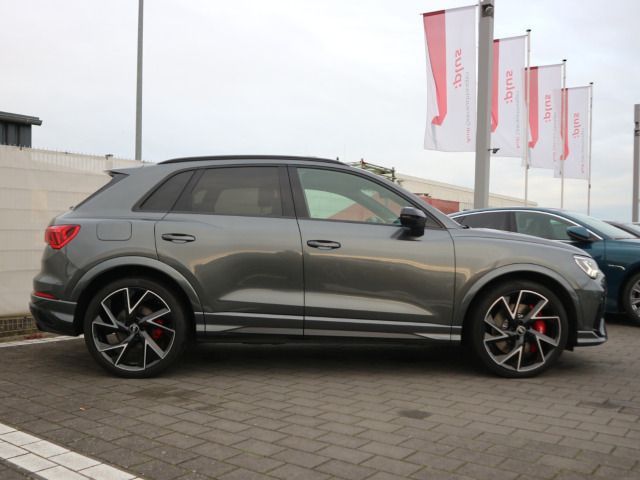 Audi RSQ3 2021
