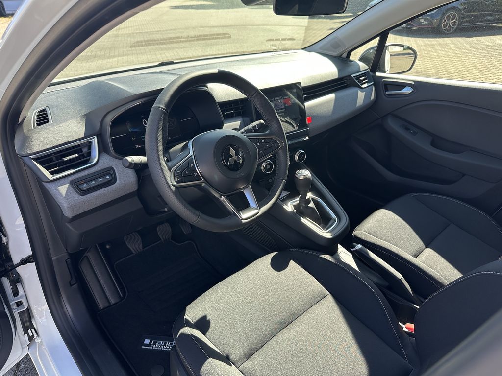 Mitsubishi Colt 2025