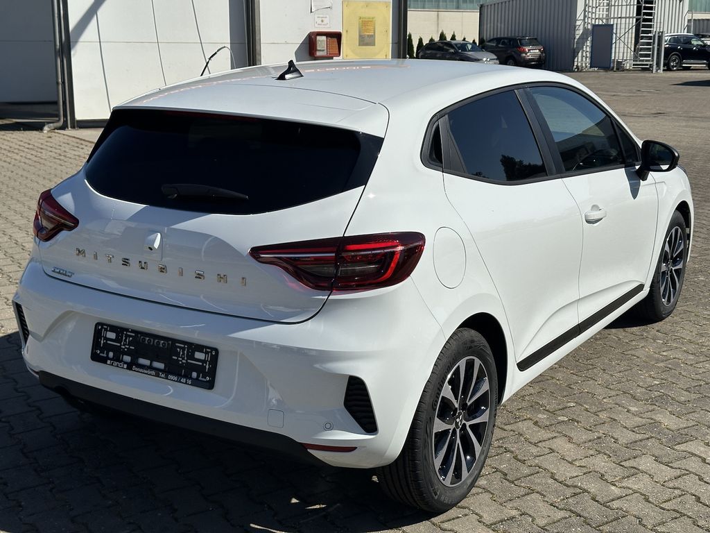 Mitsubishi Colt 2025