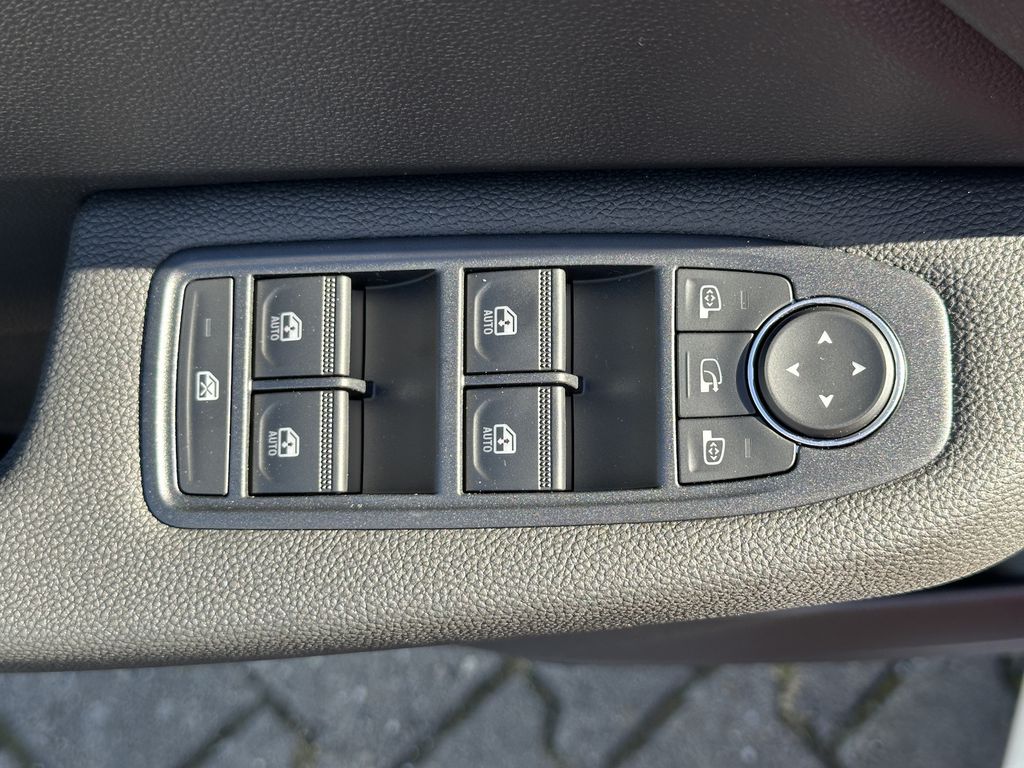 Mitsubishi Colt 2025