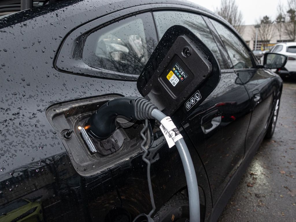 BMW i4 2023