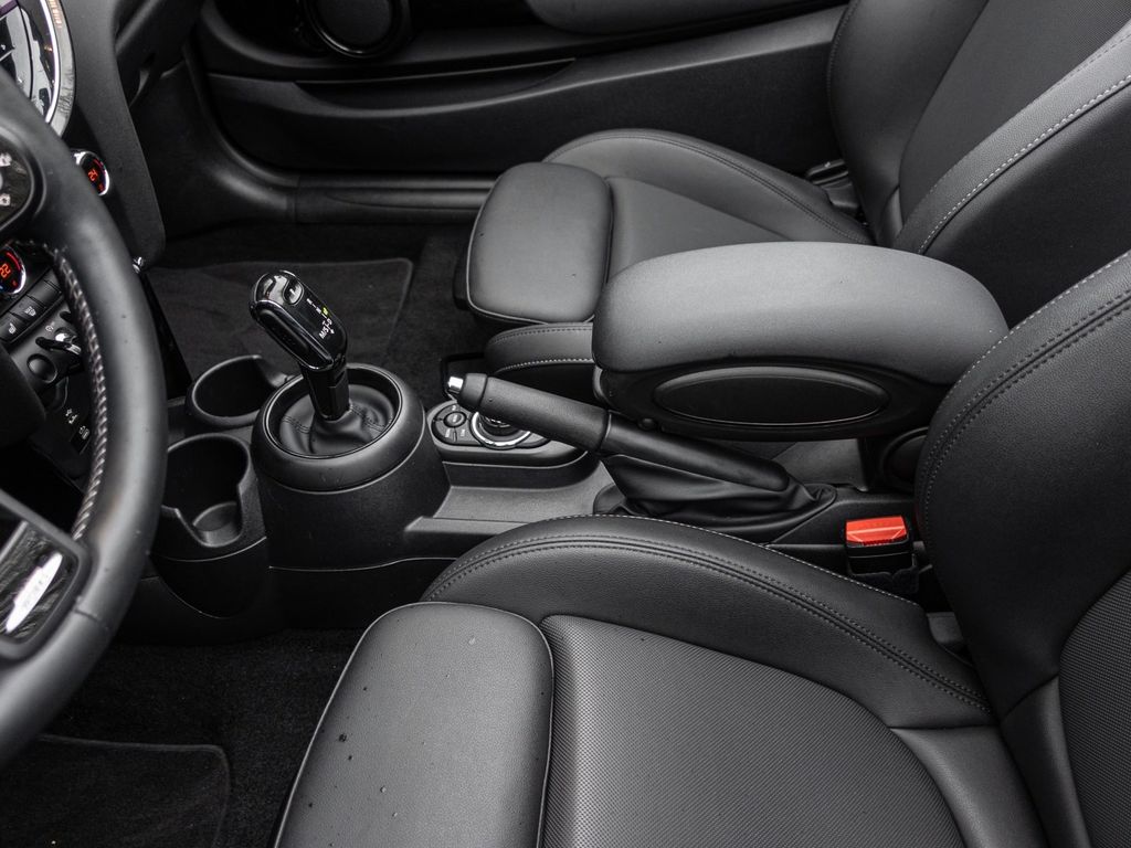 MINI Cooper Cabrio 2023