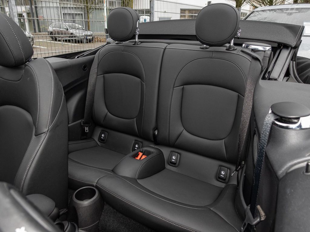 MINI Cooper Cabrio 2023