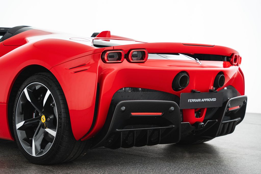 Ferrari SF90 2025