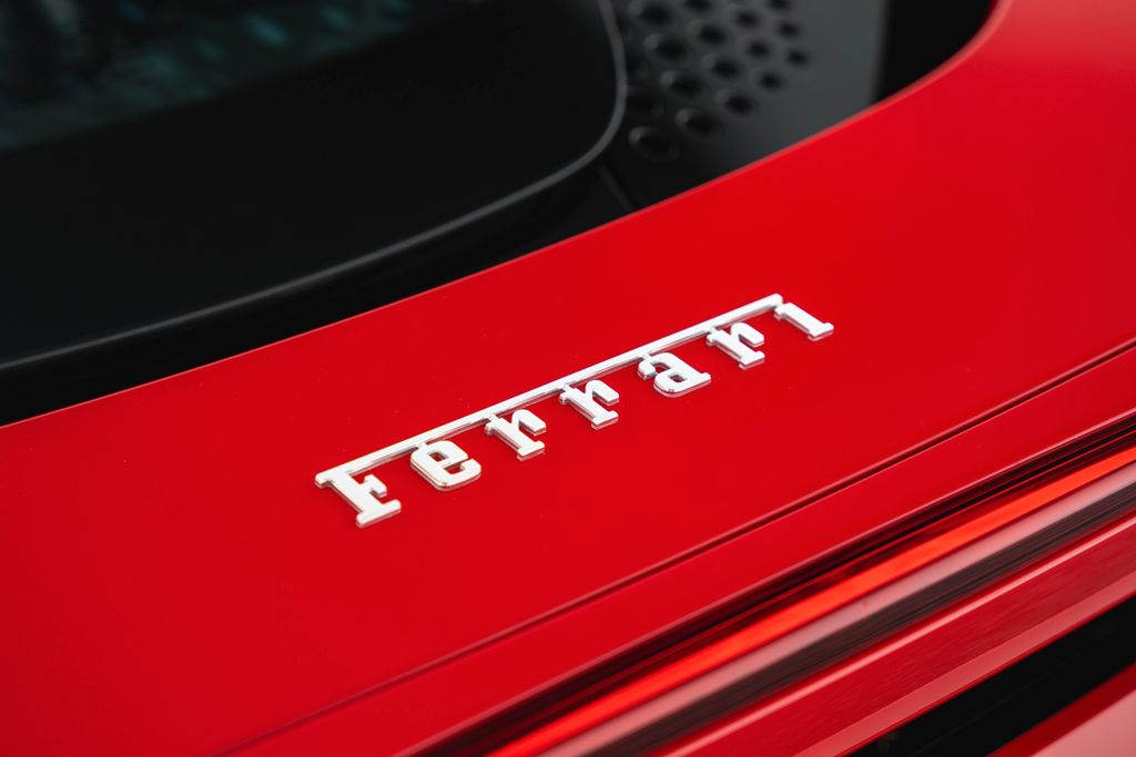 Ferrari SF90 2025