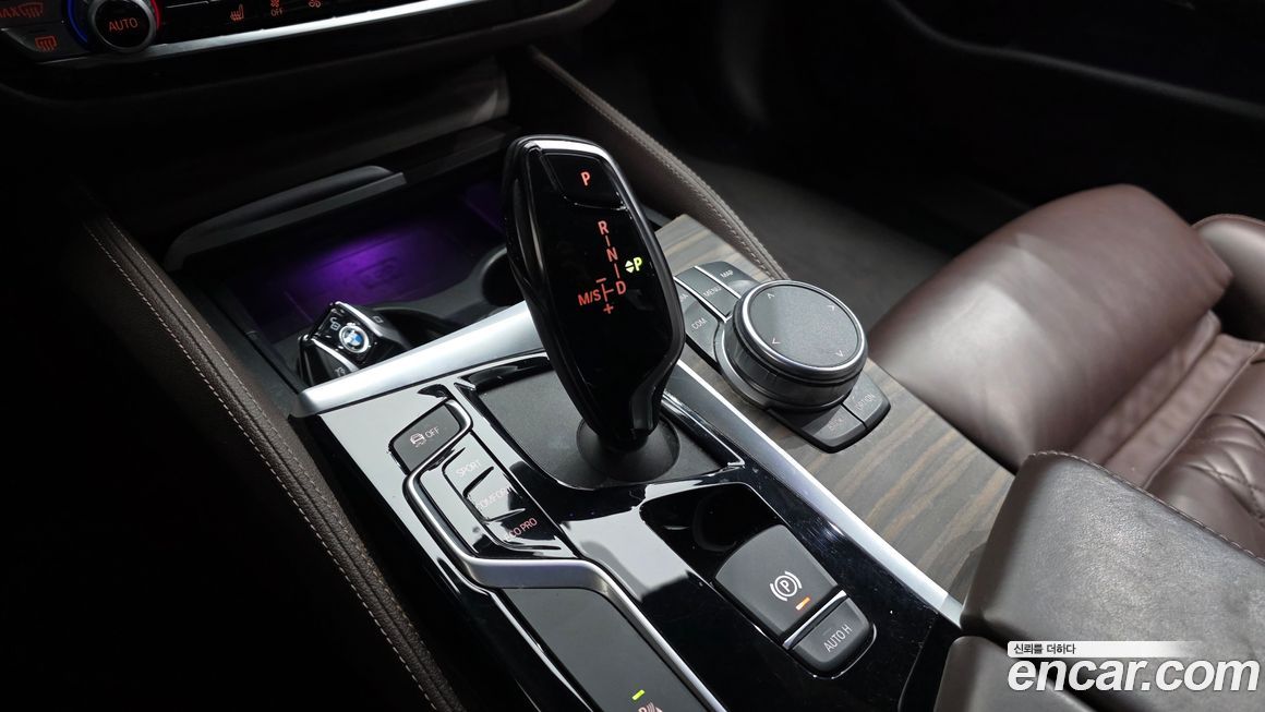BMW 5-Series 2020