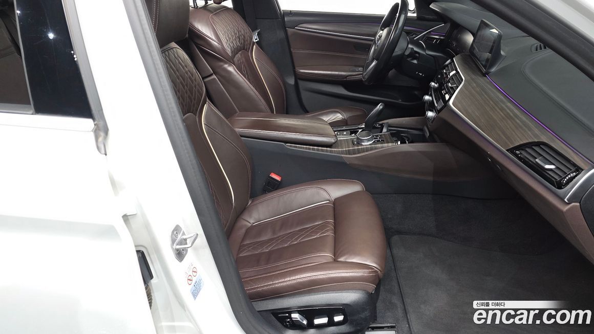 BMW 5-Series 2020