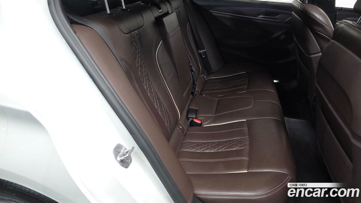 BMW 5-Series 2020