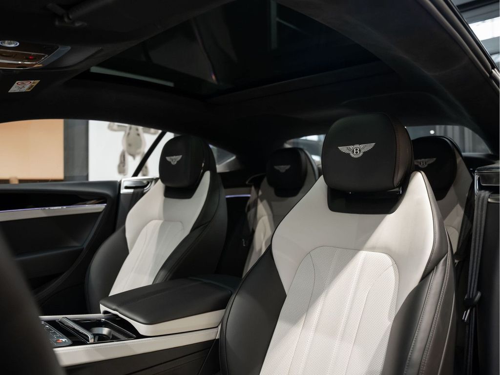 Bentley Continental GT 2025