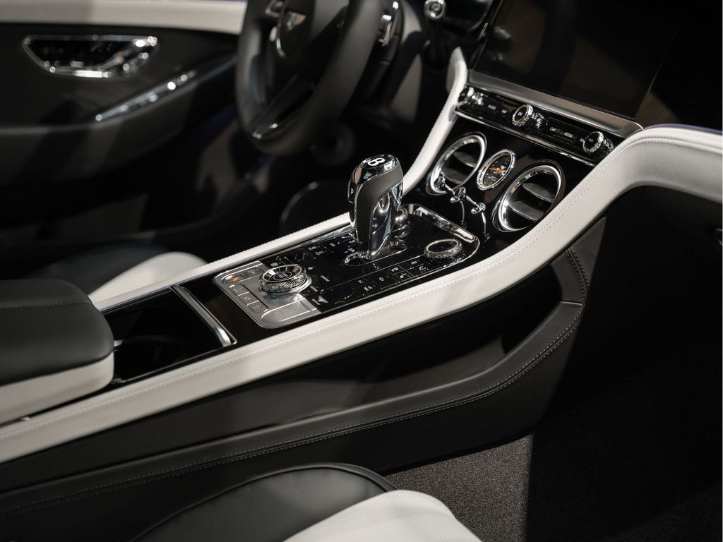 Bentley Continental GT 2025
