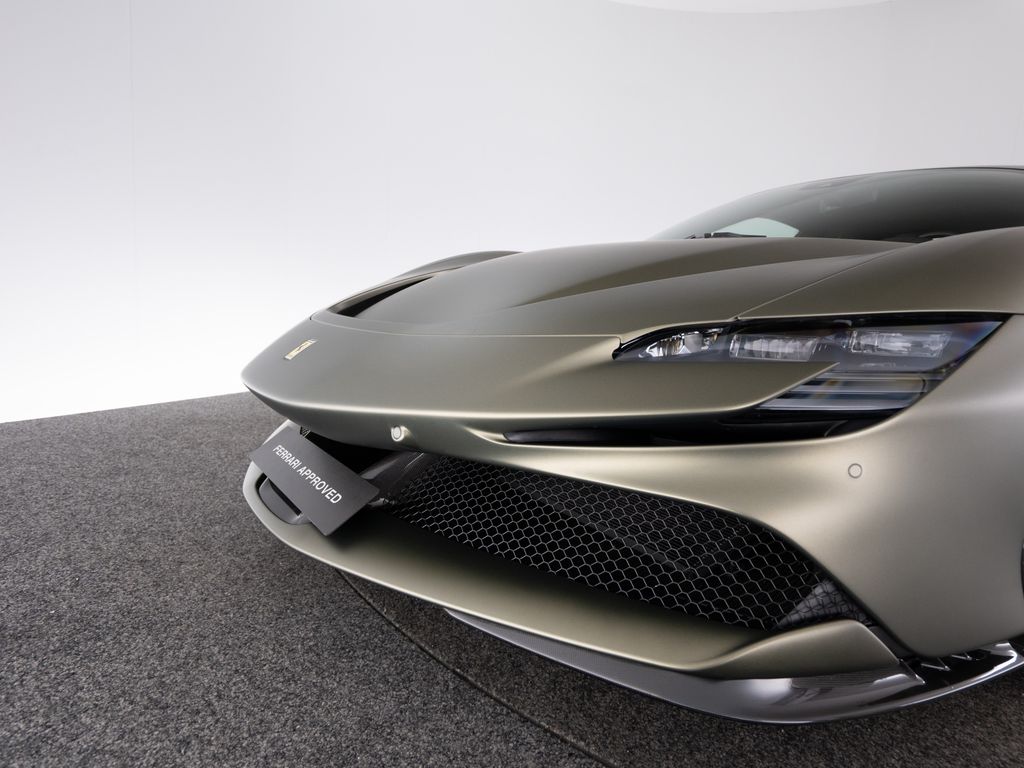 Ferrari SF90 2022
