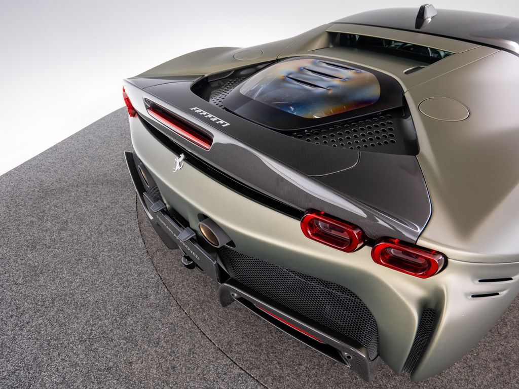 Ferrari SF90 2022