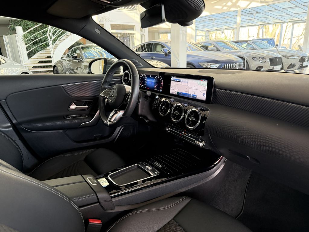 Mercedes-Benz A 180 2024