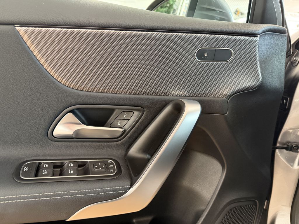 Mercedes-Benz A 180 2024