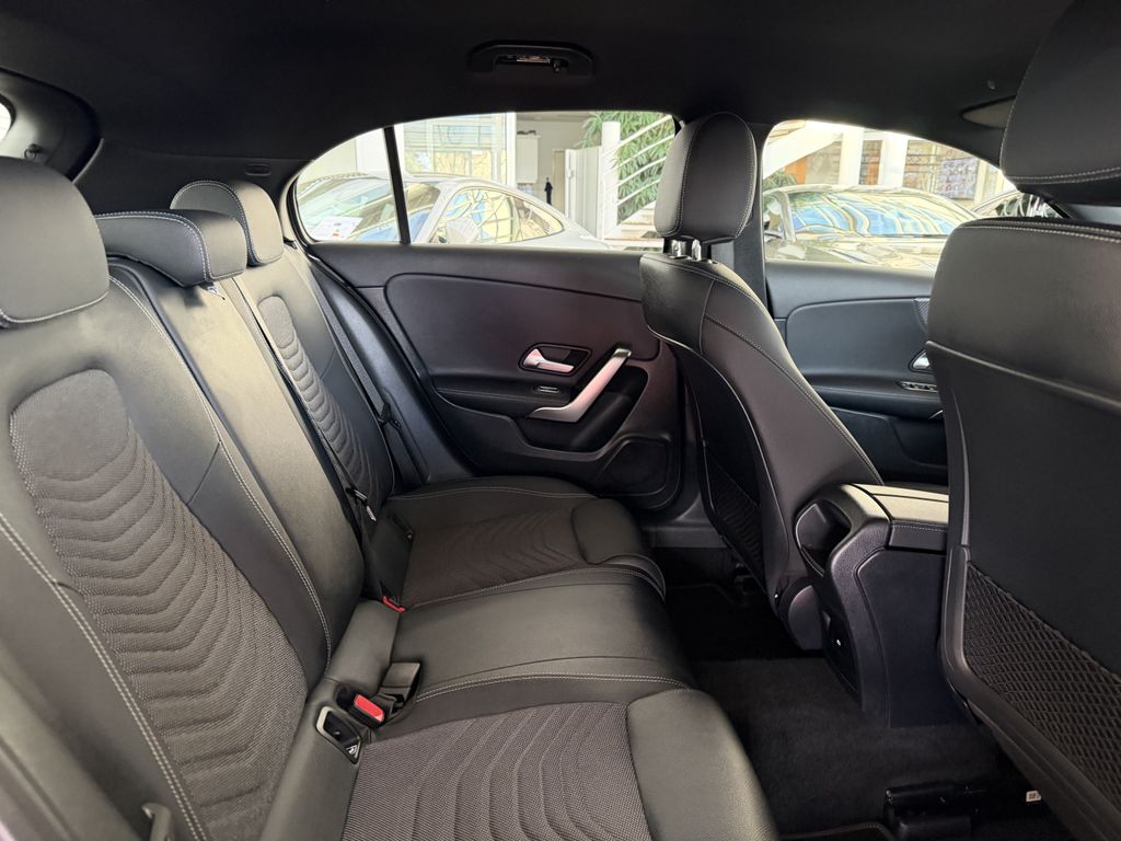 Mercedes-Benz A 180 2024