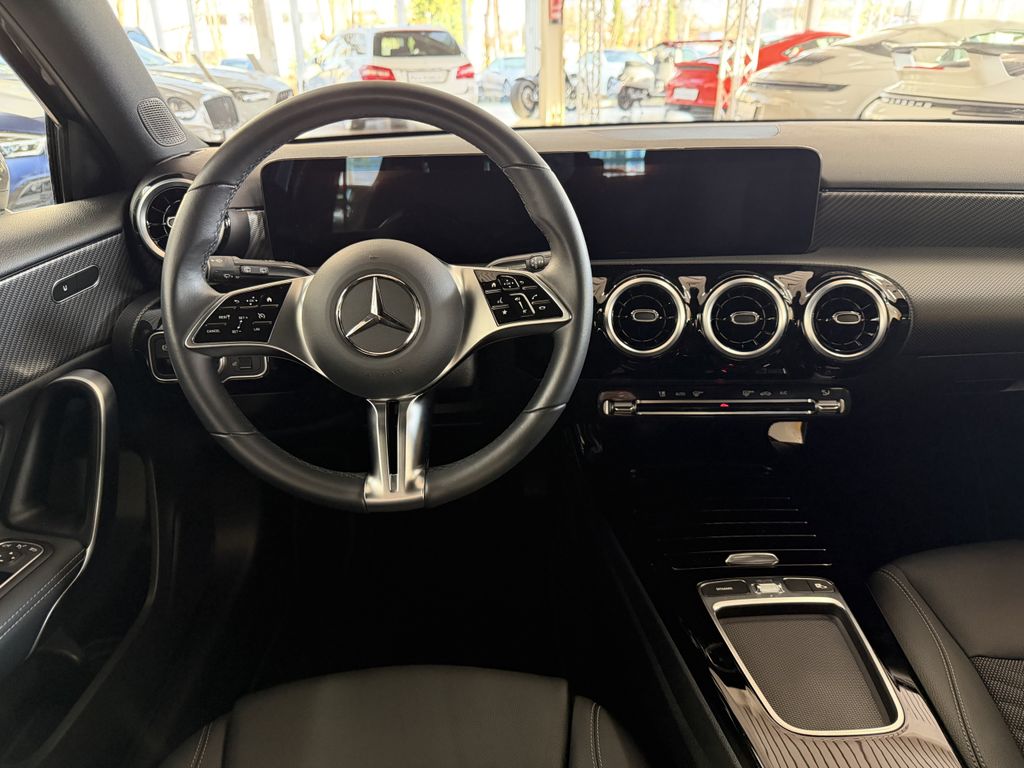 Mercedes-Benz A 180 2024