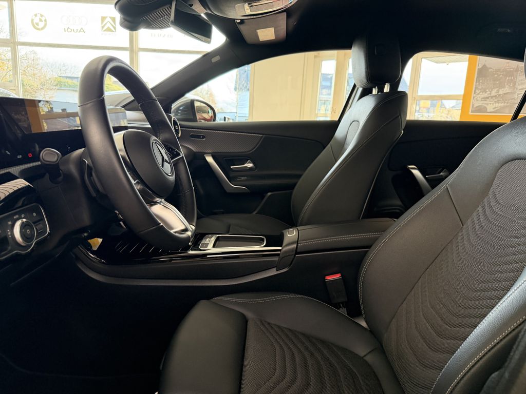 Mercedes-Benz A 180 2024