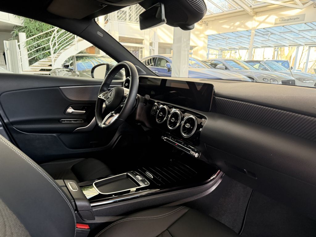 Mercedes-Benz A 180 2024