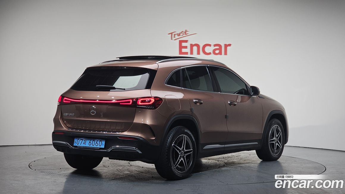 Mercedes-Benz EQA 2022