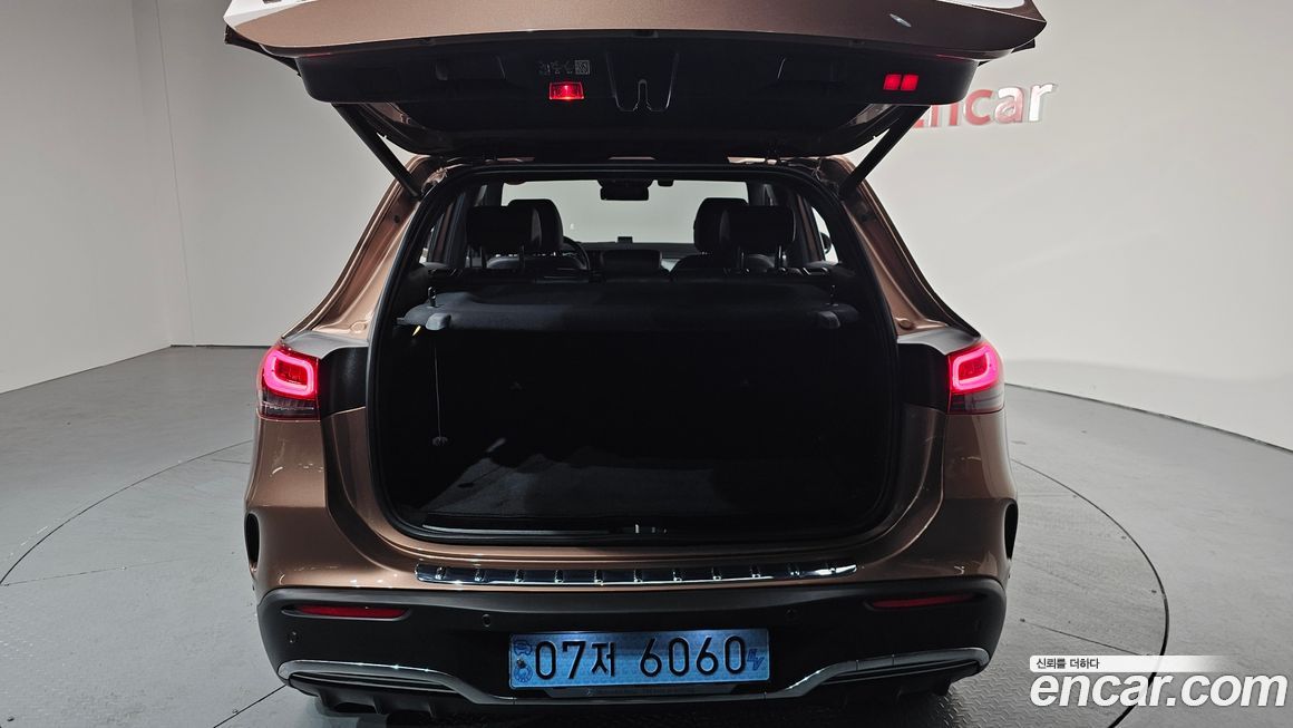 Mercedes-Benz EQA 2022