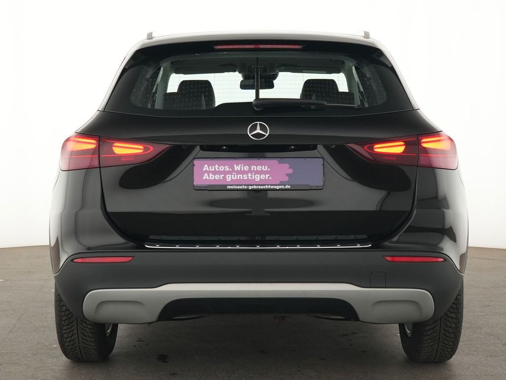 Mercedes-Benz GLA 180 2024